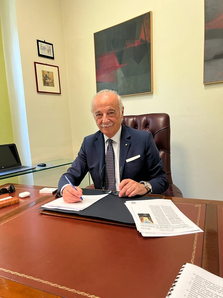 Saldi, cresce il trend non consumistico. Giulio Felloni: “E’ essenziale una rinnovata collaborazione con i fornitori e le Istituzioni”